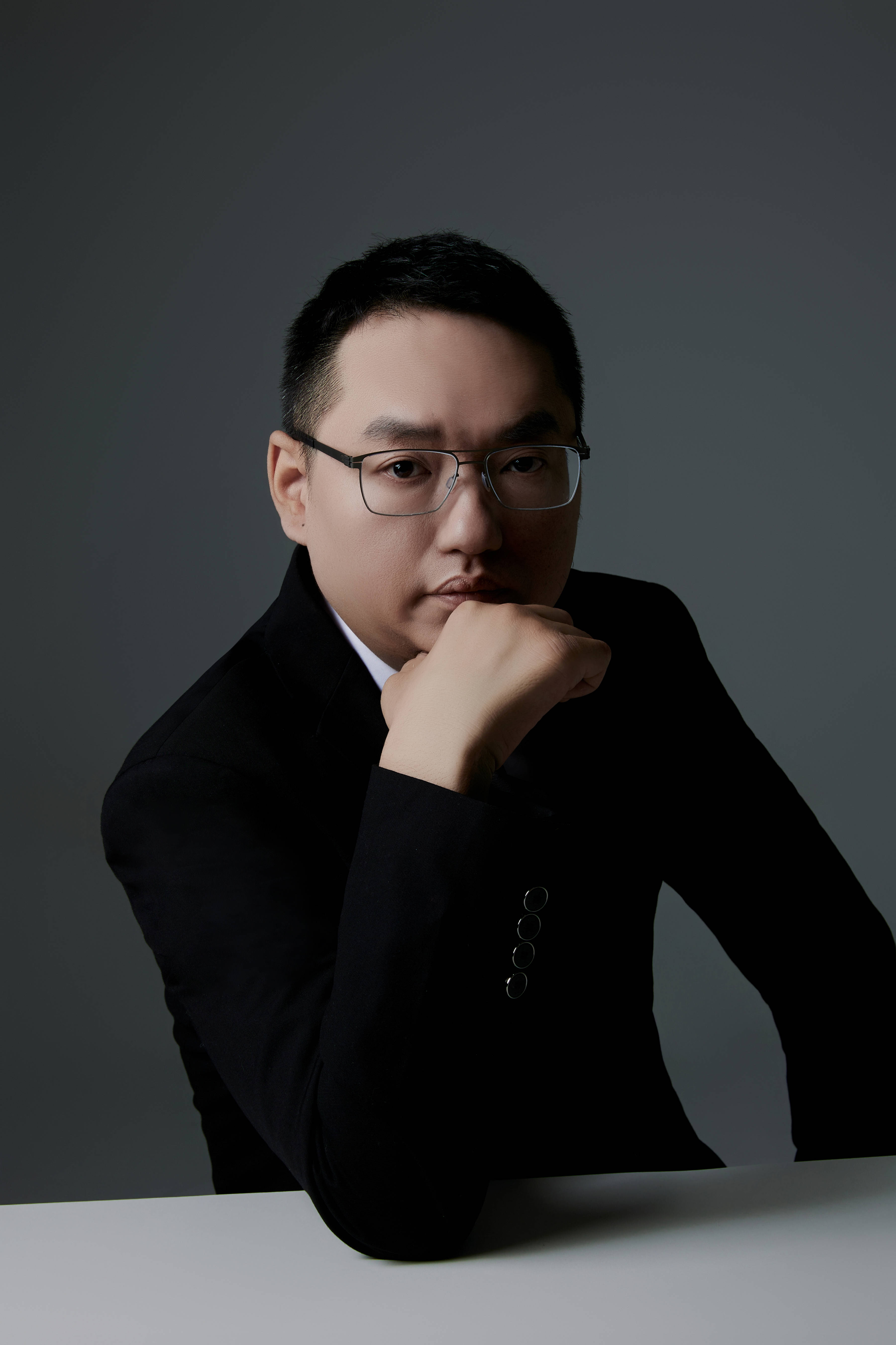 时尚珠宝设计师崔鑫 浅谈珠宝与沉香_钻石_料子_玉石