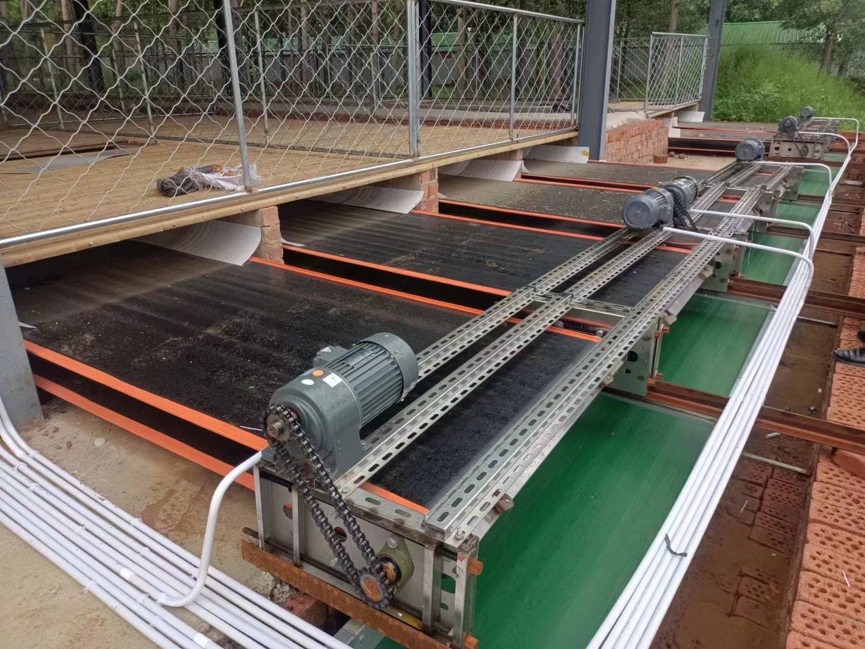 输送牛羊的幸福生活,输送带在行业中是否重要?_养殖户_粪便_的设备