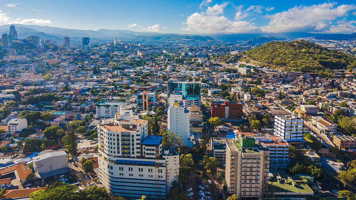 走进洪都拉斯首都，特古西加尔巴，白天与黑夜如童话故事般地切换_搜狐网