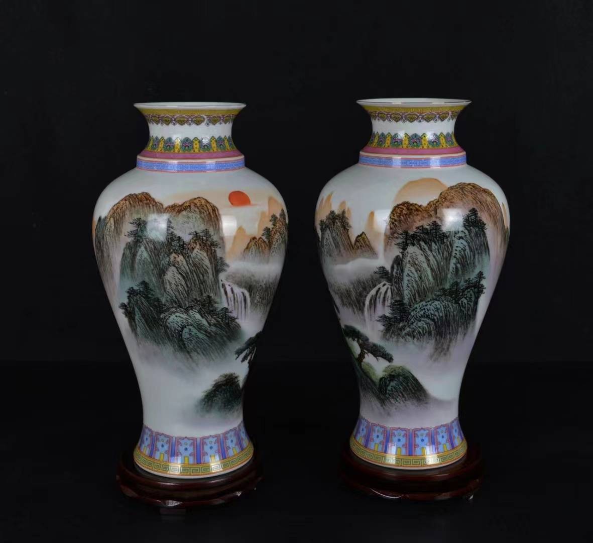 王锡良大师创作 盛世江山手绘粉彩瓷尊_藏品_cm_高约