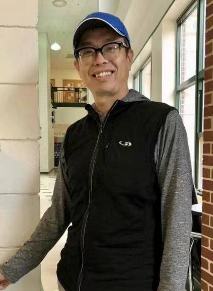 由被喻为华裔麦当劳大王的尹集成,与夫人黄春芳(regina yin)以及志趣