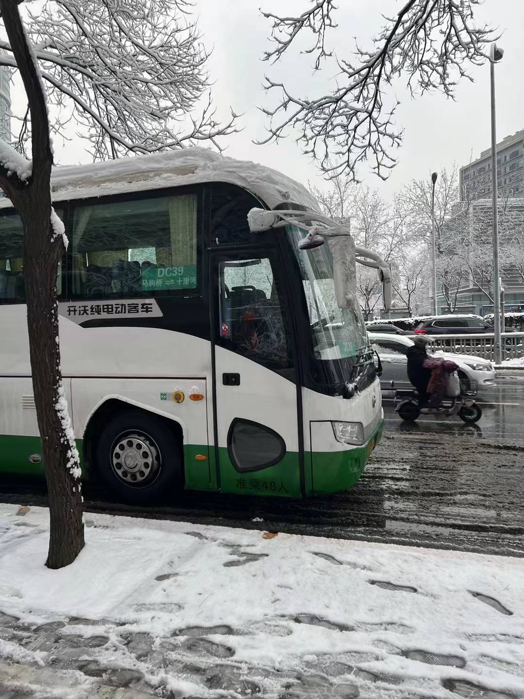 嘀一巴士共享班车解决北京通勤人的烦恼