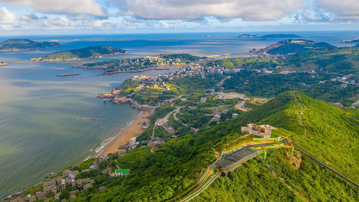 台州温岭石塘半岛,像渔村一样的旅游度假区,碧色的美景海岸线_沙滩