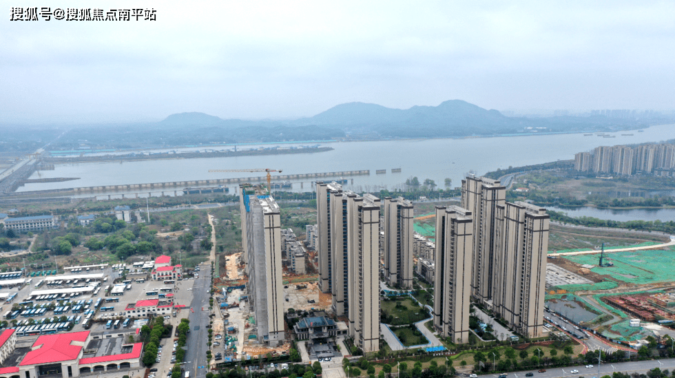 【首页】长沙【湾田望江府】售楼处电话400-159-8559转6666湾田望江府