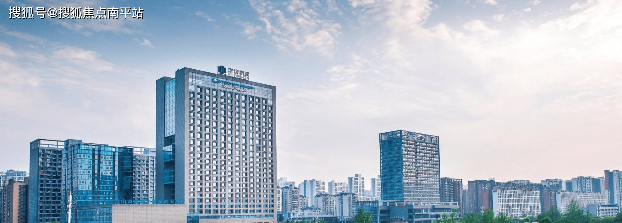 汕头金茂双悦湾78售楼处电话tel:400-861-0709转接4444【售楼中心】