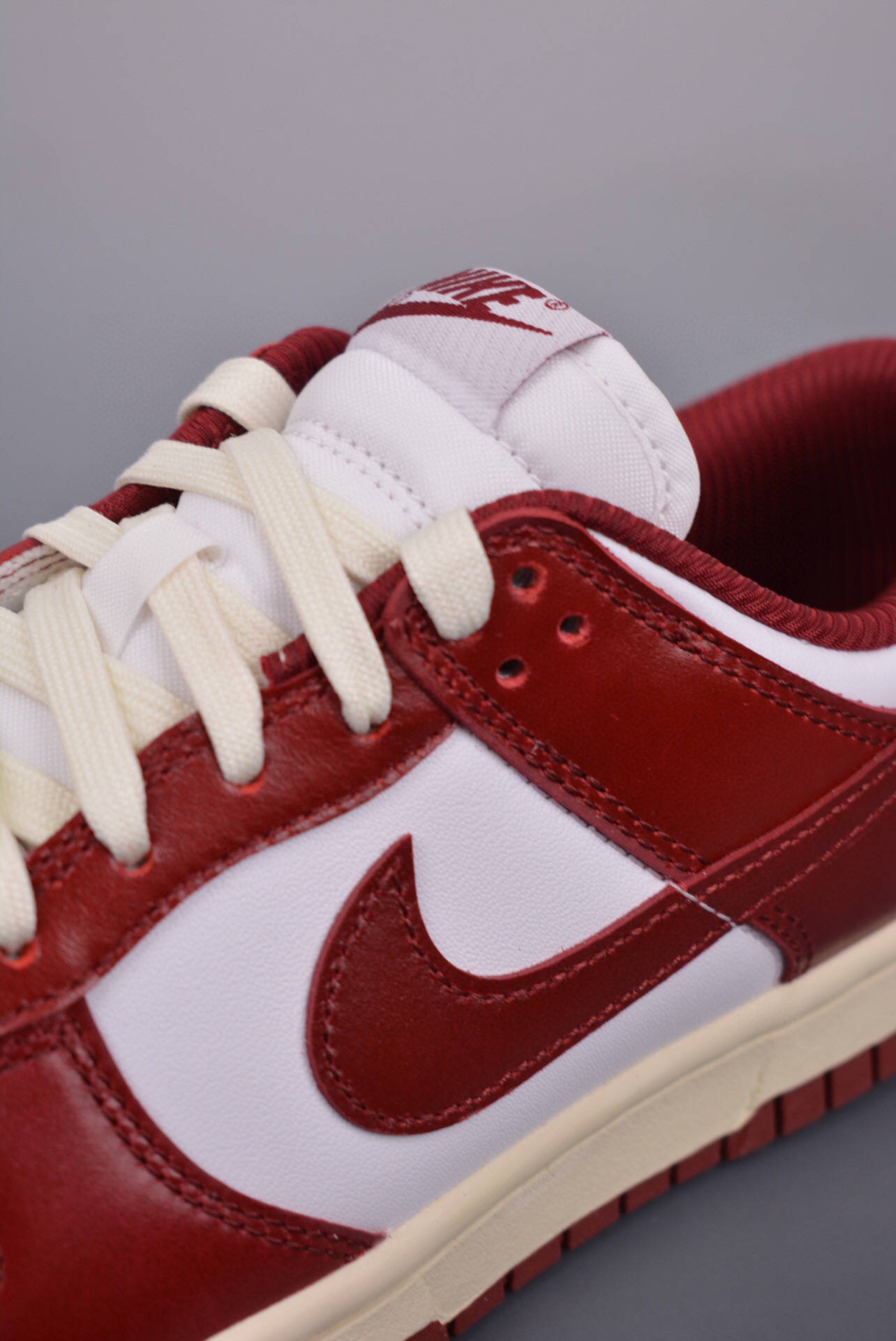 耐克 nike sb dunk low team red 白红复古低帮运动鞋