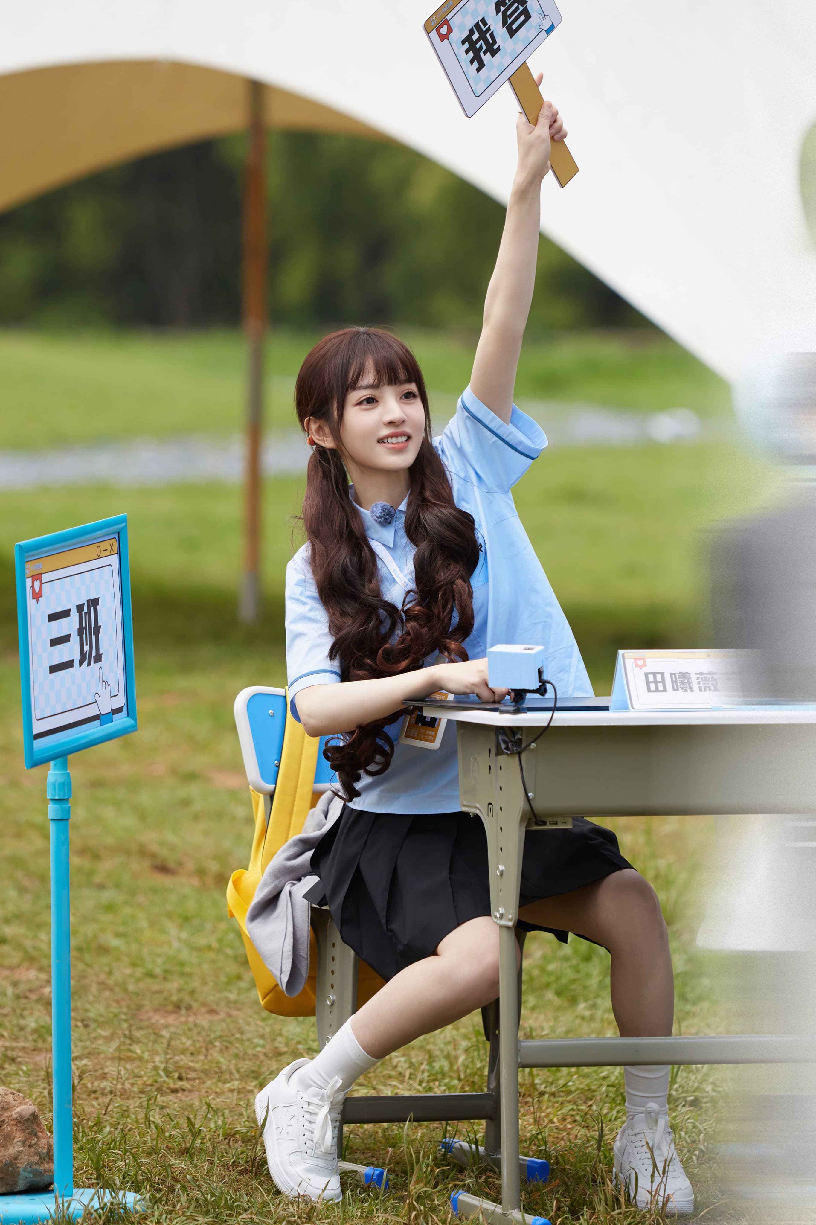 《女子推理社》张雨绮李一桐吵得好认真 戚薇勇到不顾自己死活_钱多多