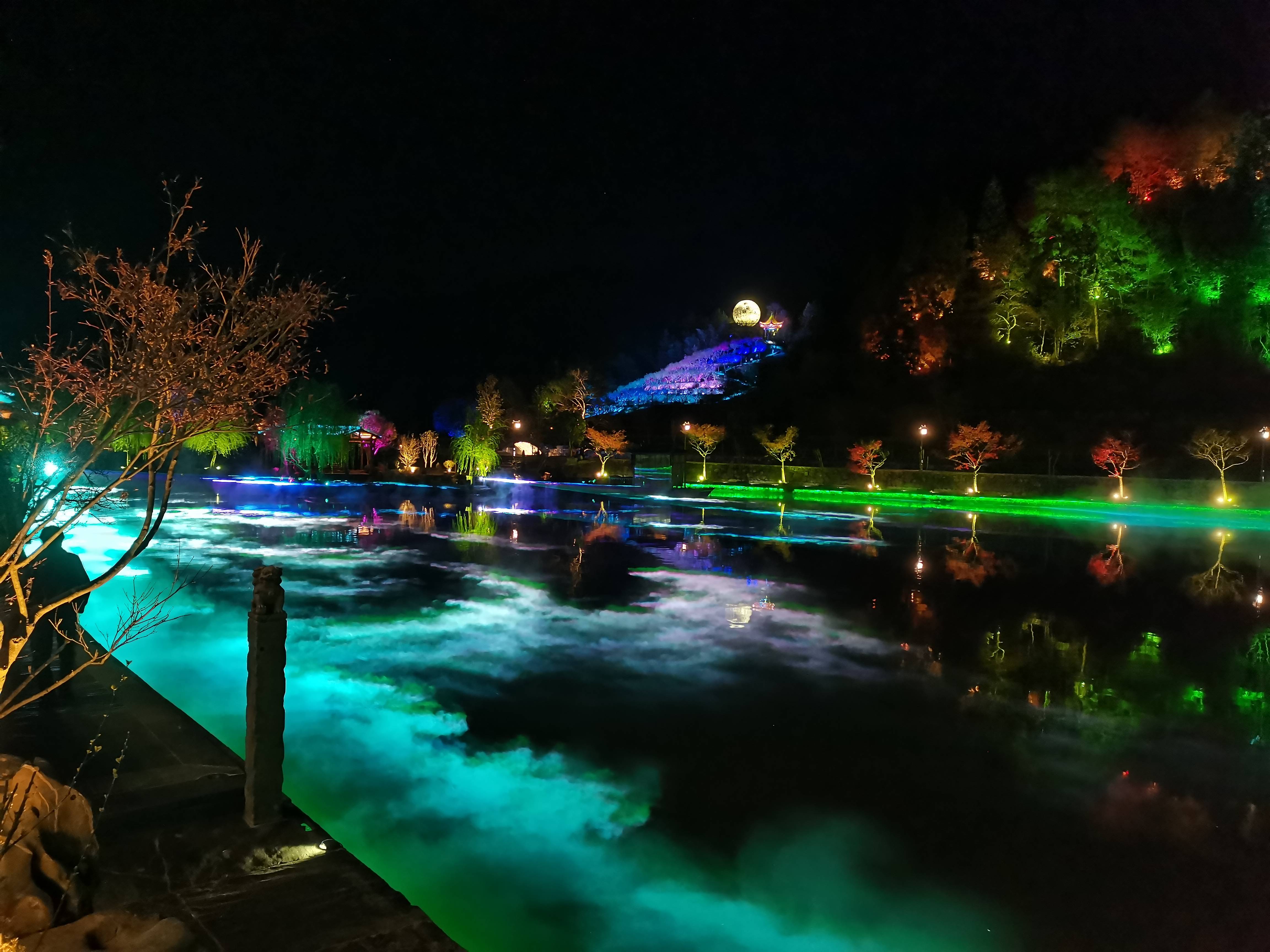 行走长江黄河(二十四)夜游安徽西递古村_夜景_景区_灯光