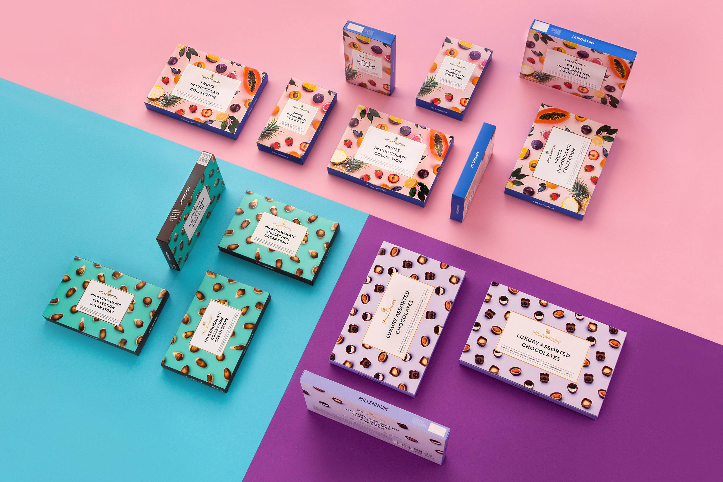 花卉插图巧克力礼盒这款巧克力礼盒包装设计采用了明亮鲜艳的配色方案