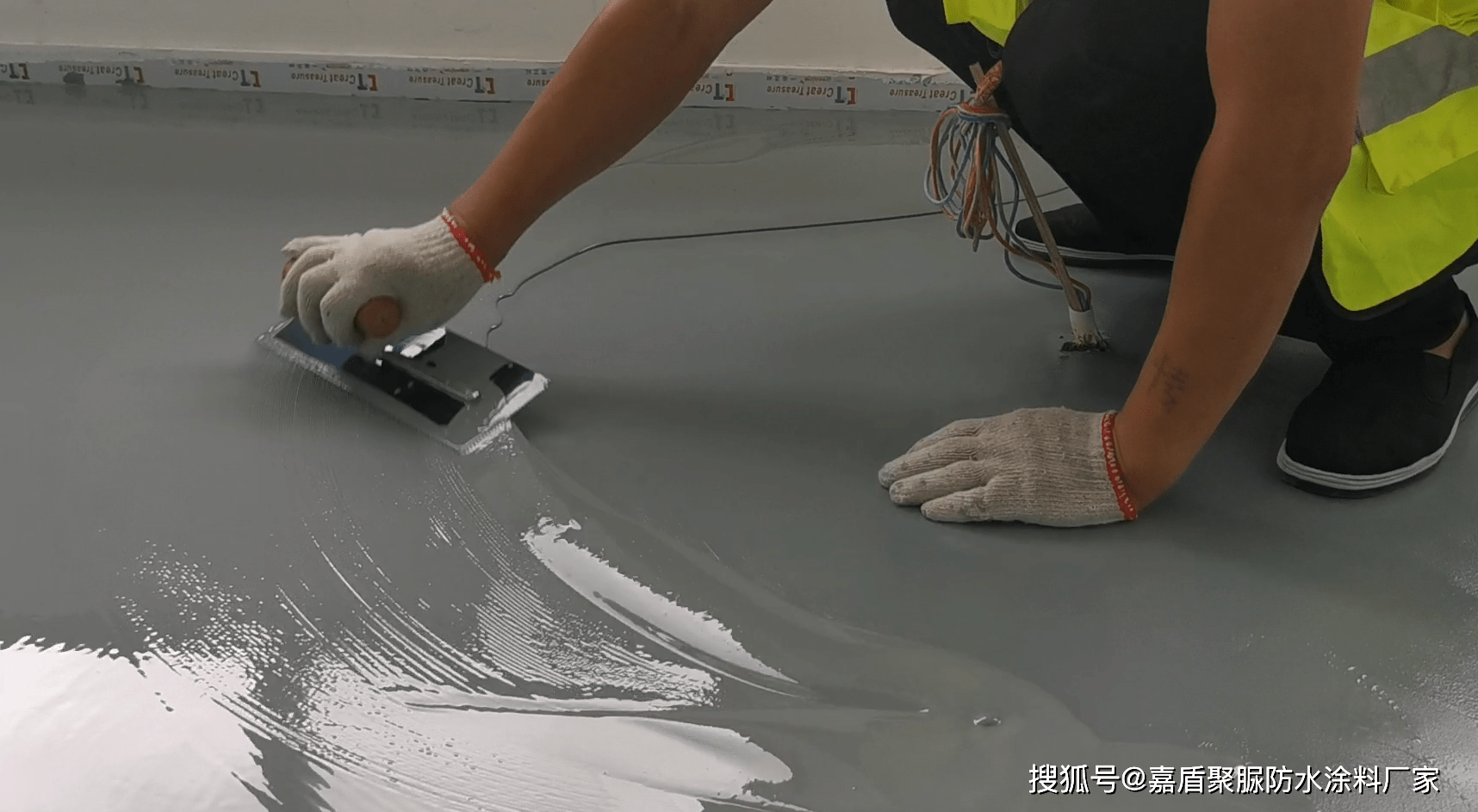 既能喷涂又能刮涂的天冬聚脲防水涂料你见过没有?_施工_进行_产品