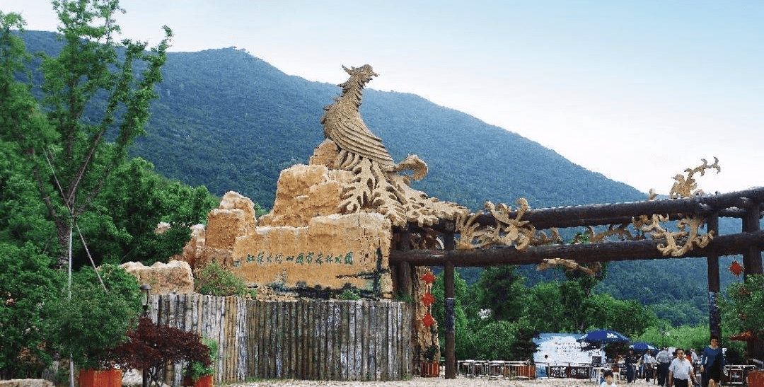 大阳山国家森林公园,彩石湖公园,五龙山,诺贝尔湖公园等……15分钟