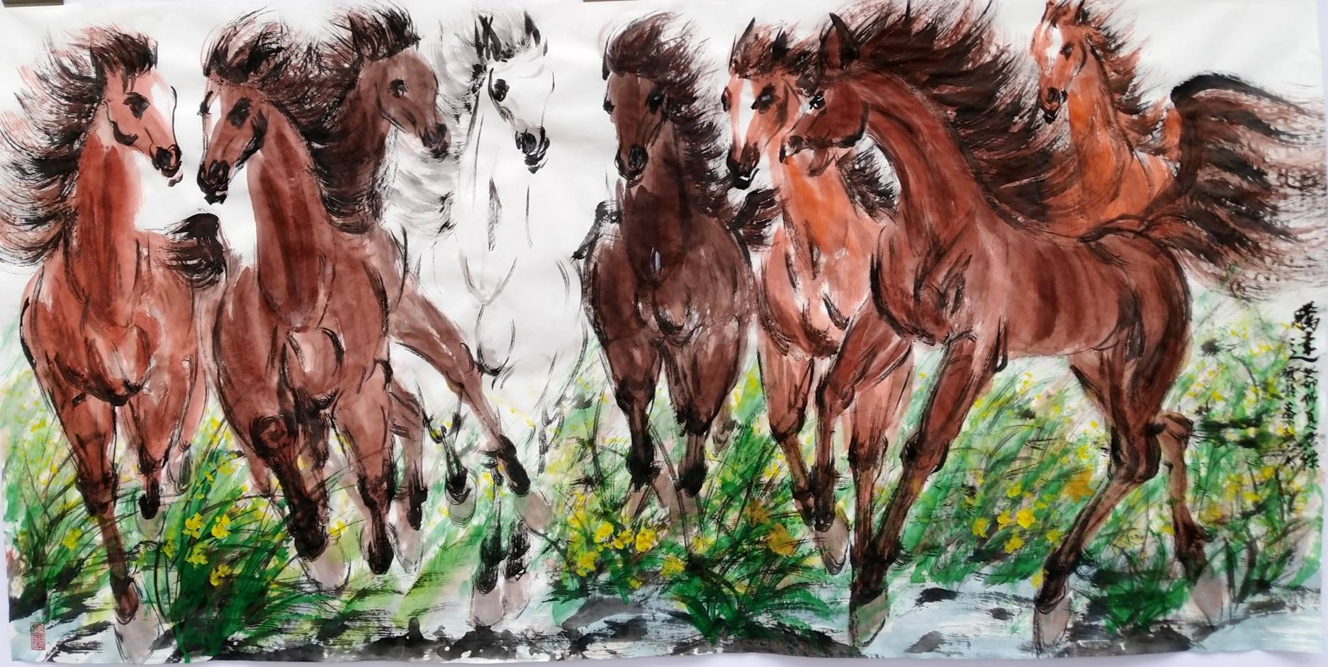 画家笔下的马以阿拉伯马,英纯血马为对象,以油画表现力的水墨马创作