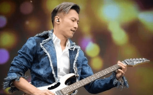 星盘解读狮子女王菲的爱恨情仇_谢霆锋_窦唯_金星