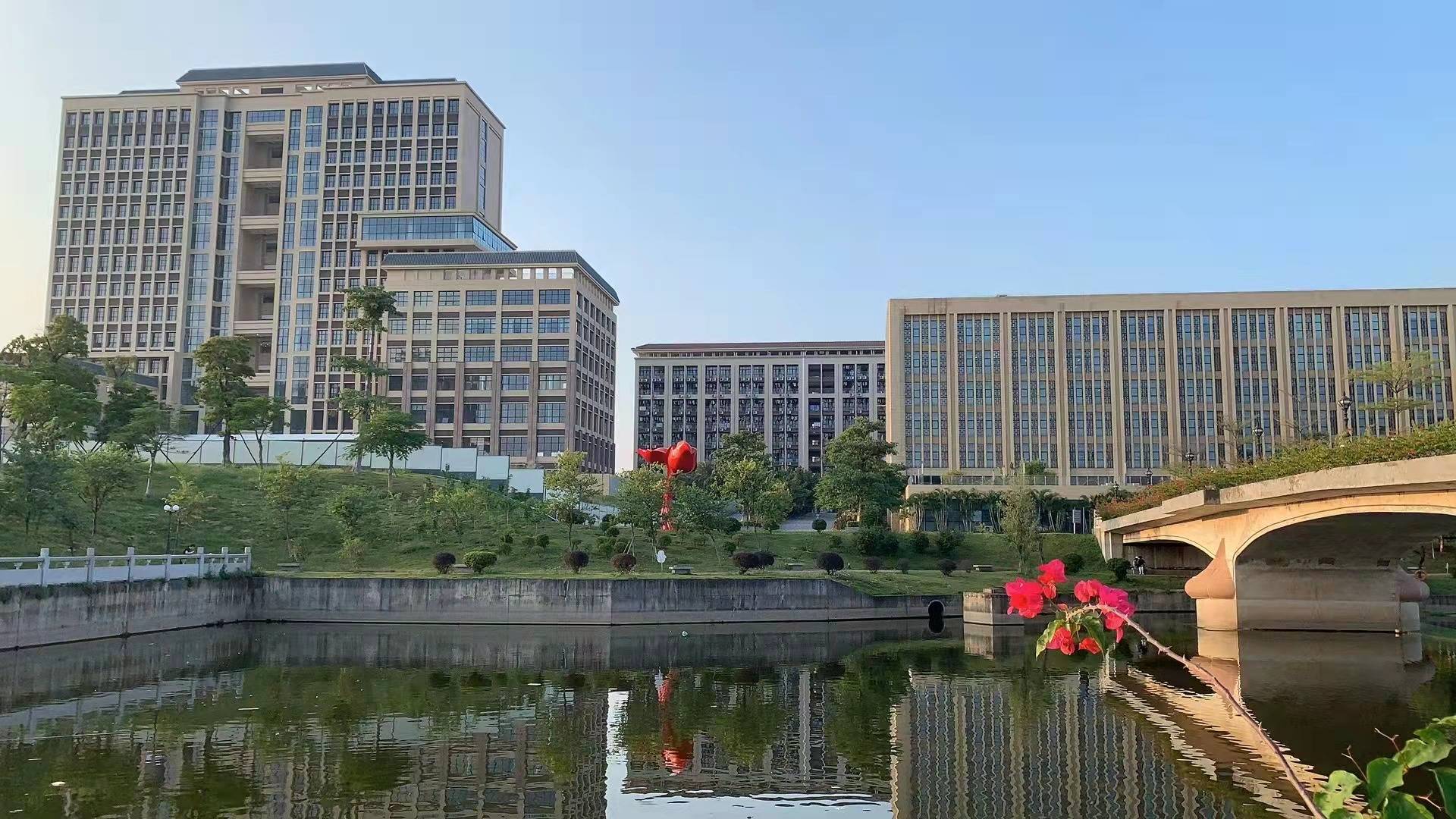 高校预科留学办理，广东广州正规出国留学项目强烈分享（广州出国留学服务中心）