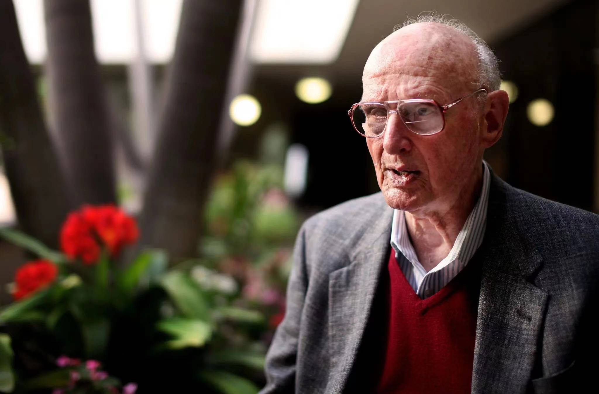 突发| 诺贝尔奖得主、现代投资组合理论先驱哈里·马科维茨去世，享年95岁_搜狐网