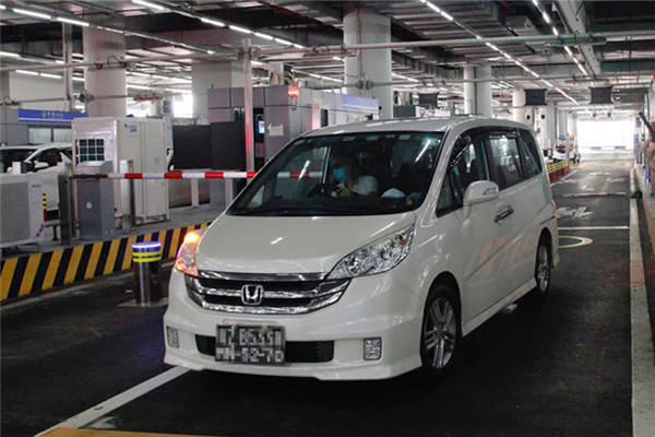 "港车北上"7月1日实施 预计45万辆香港私家车受惠