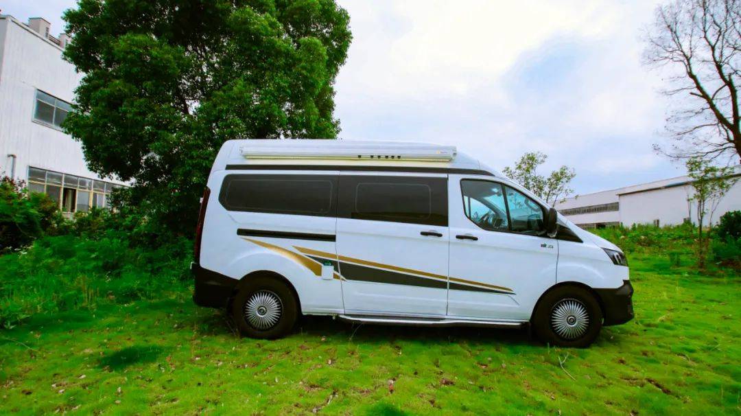 小房车用途多,趣蜂b660房车,23款新全顺柴油9at福特小房车_搜狐汽车