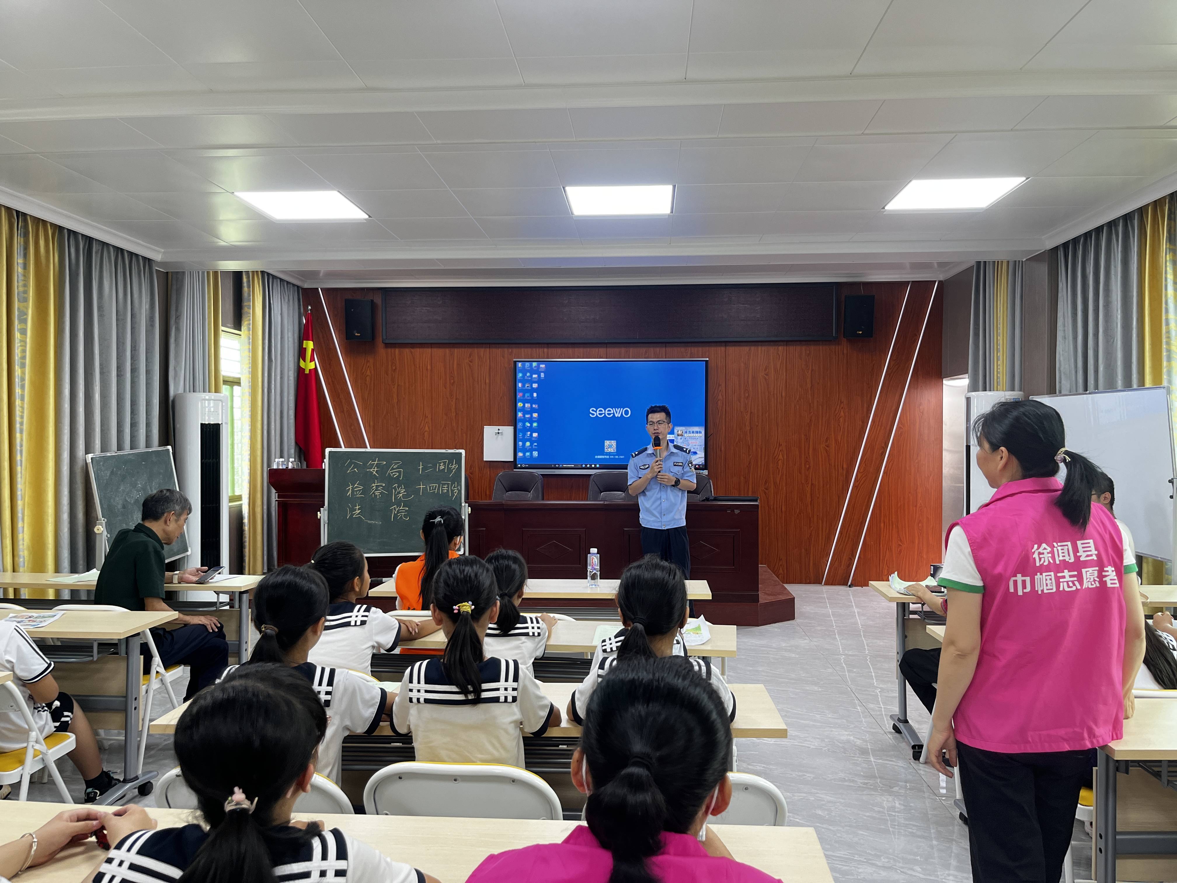 徐闻禁毒:下桥镇禁毒办开展"健康人生,绿色无毒"宣传活动