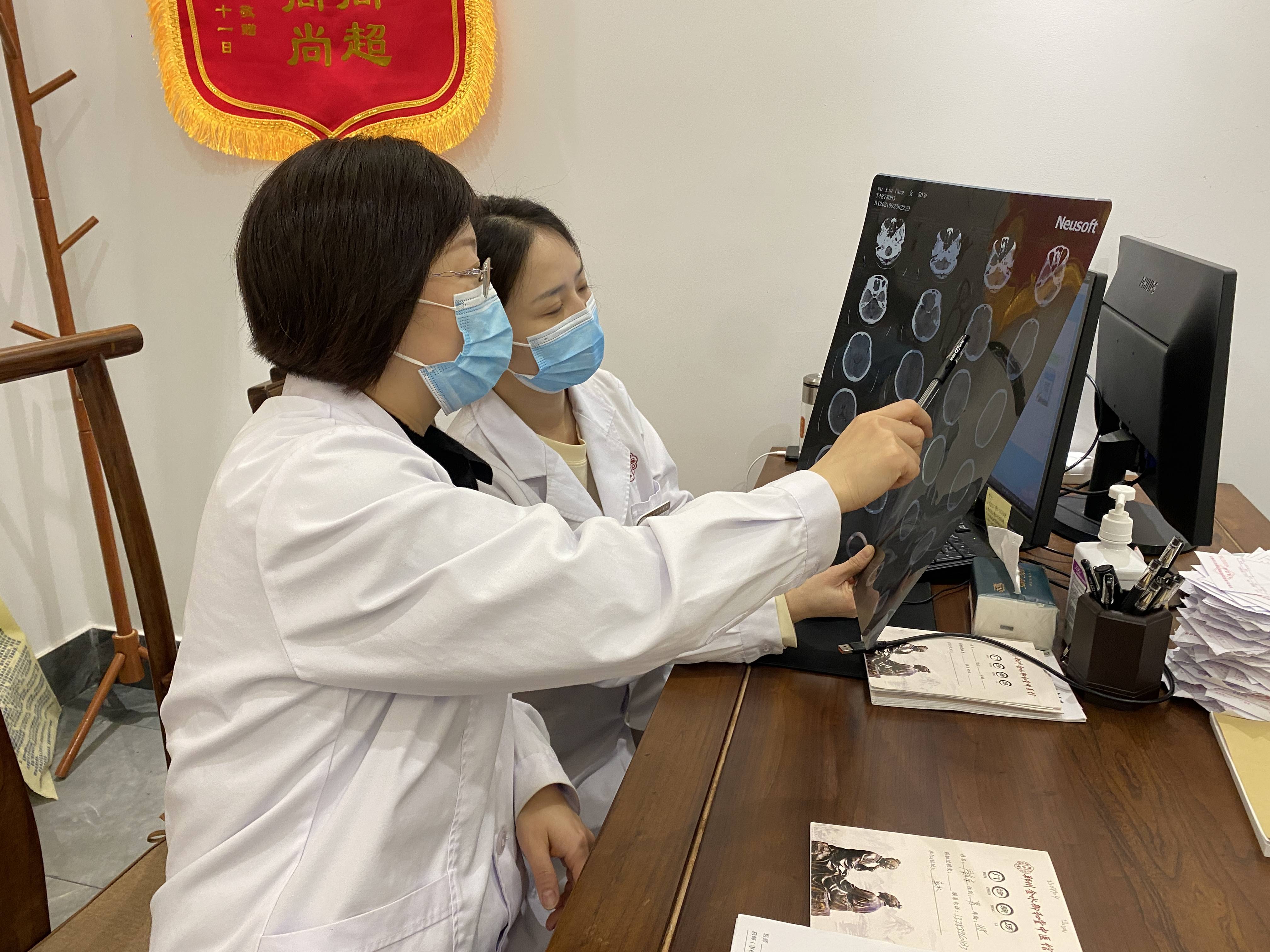 郑州御和堂中医李正玉:警惕哪些异常有助于及时发现食道肿瘤_患者