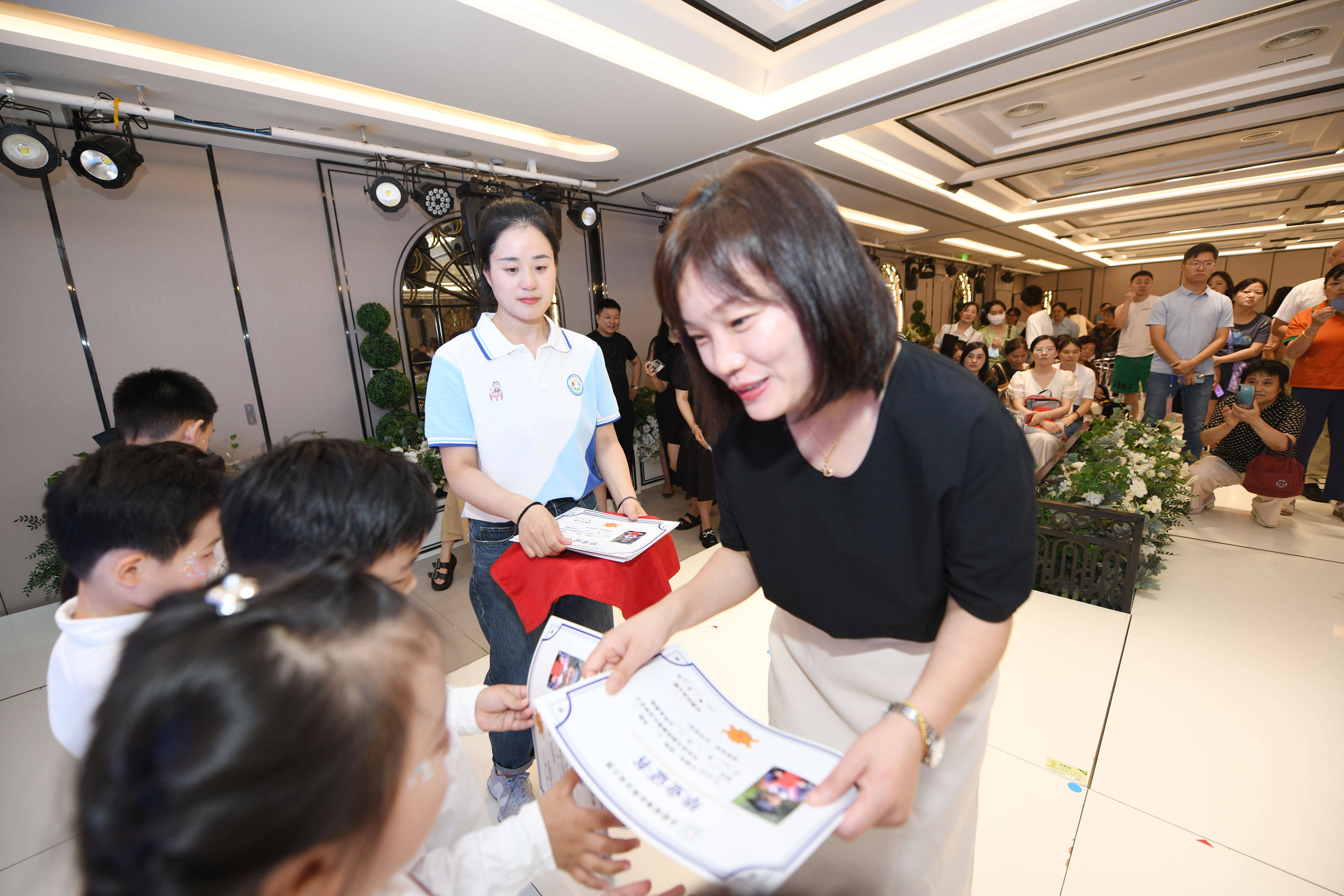 童心演绎,快乐畅想未来——合肥瑶海旺斯达幼儿园大班毕业典礼_孩子