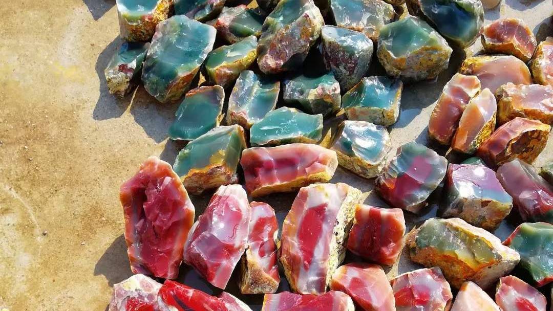 紫绿玛瑙吊坠料紫绿玛瑙原石收藏,综合产量以及品质分析,相对于吊坠料