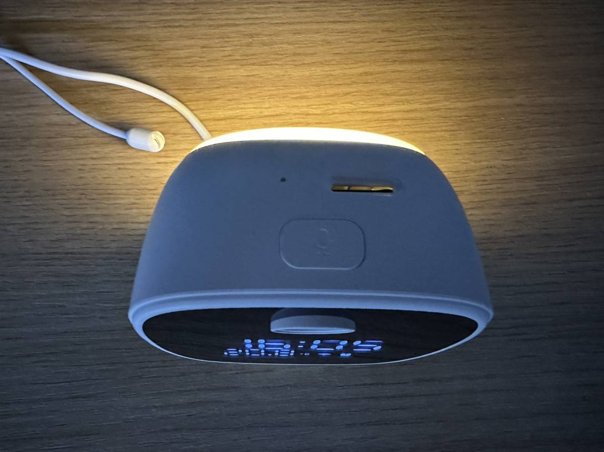 能听音乐又能开夜灯,arpha儿童智能闹钟摄像头_宝宝_妈妈_远程