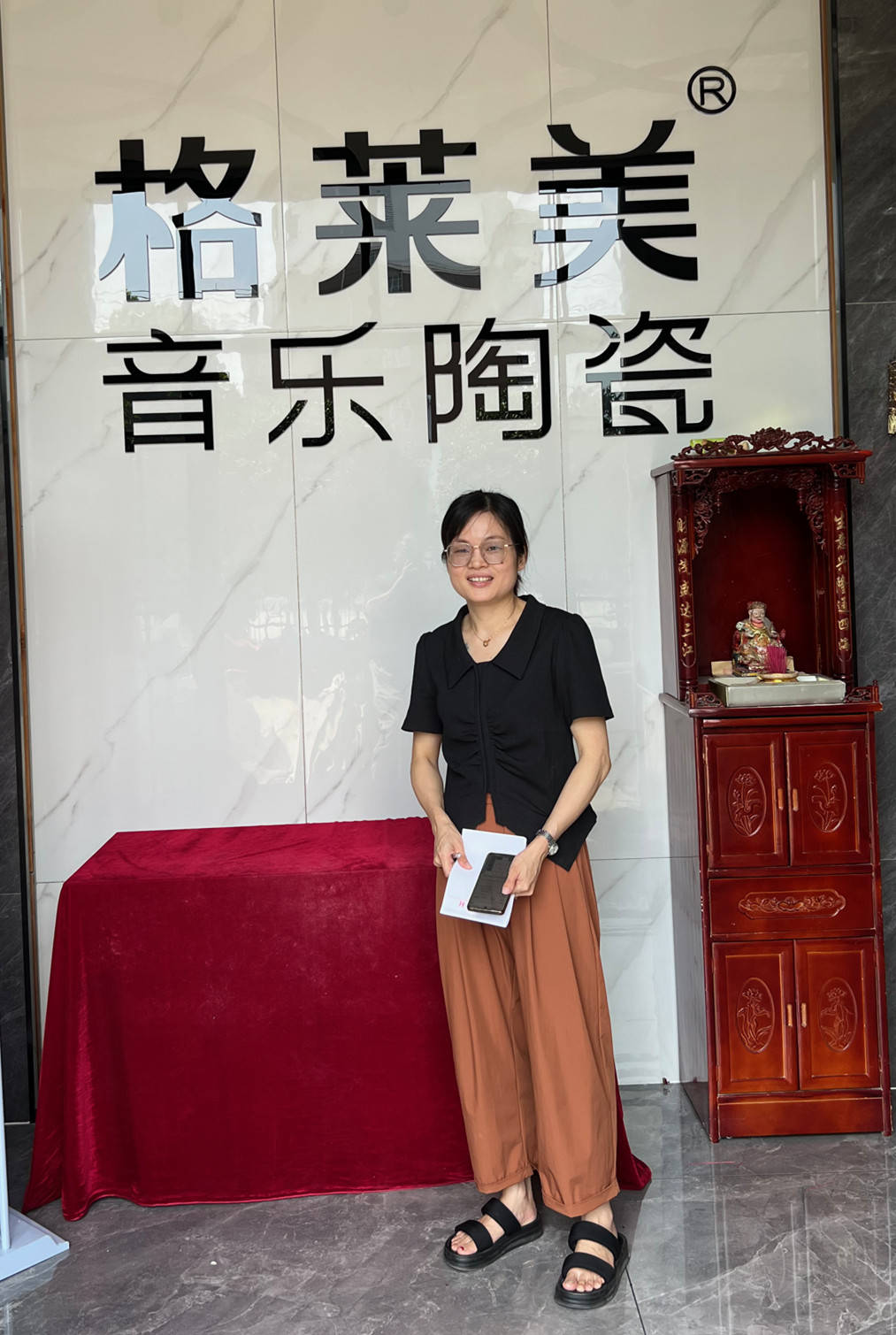 "广东陶元帅陶瓷有限公司成立于2007年,位于广东佛山南庄镇华夏陶瓷城