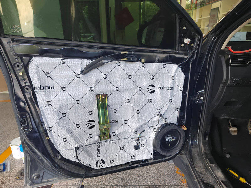 东风580怀化德骏音响改装德国彩虹el260,轻松告别原车渣音质!