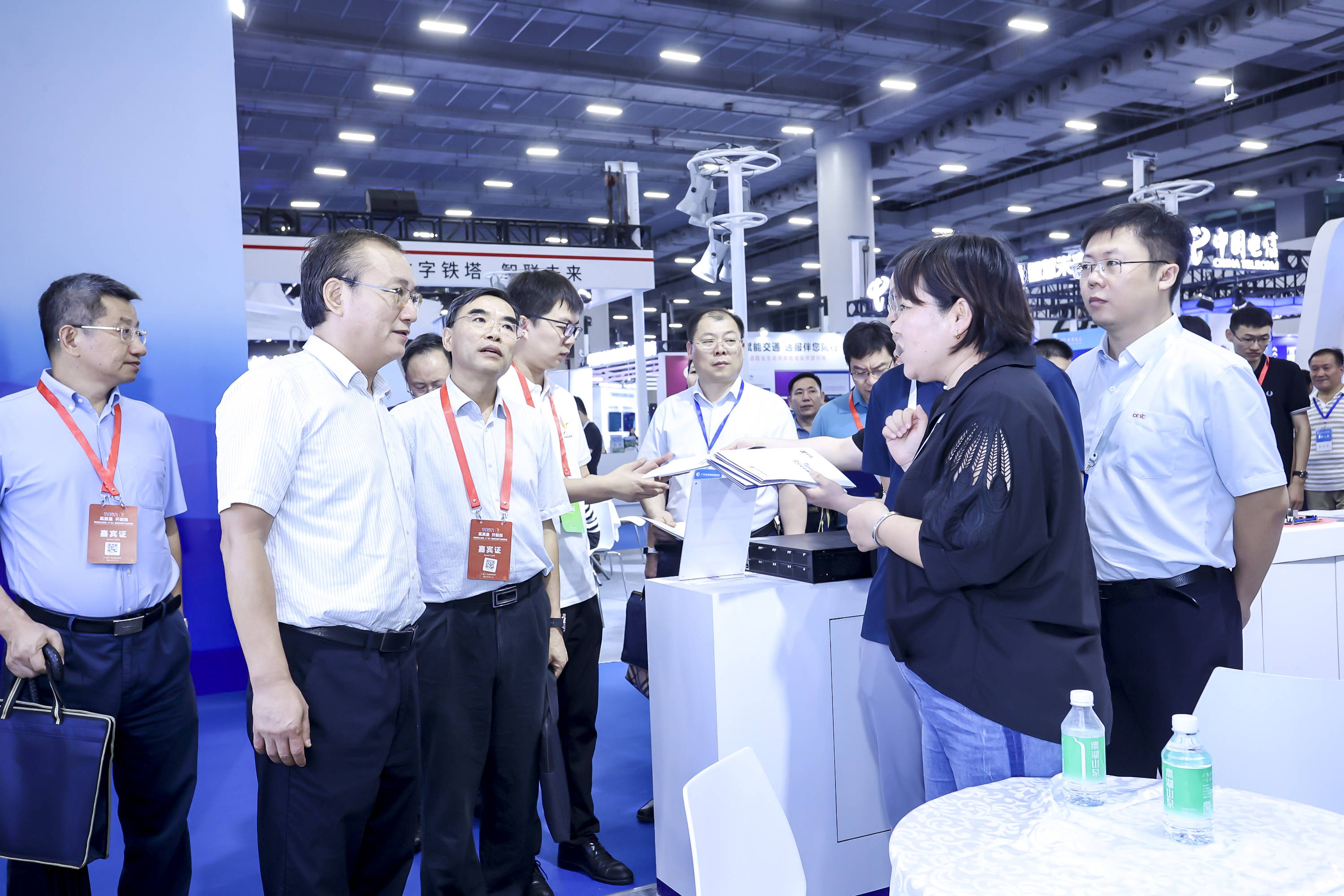 中国铁塔在2023大湾区智慧交通展上展示数字化转型创新技术