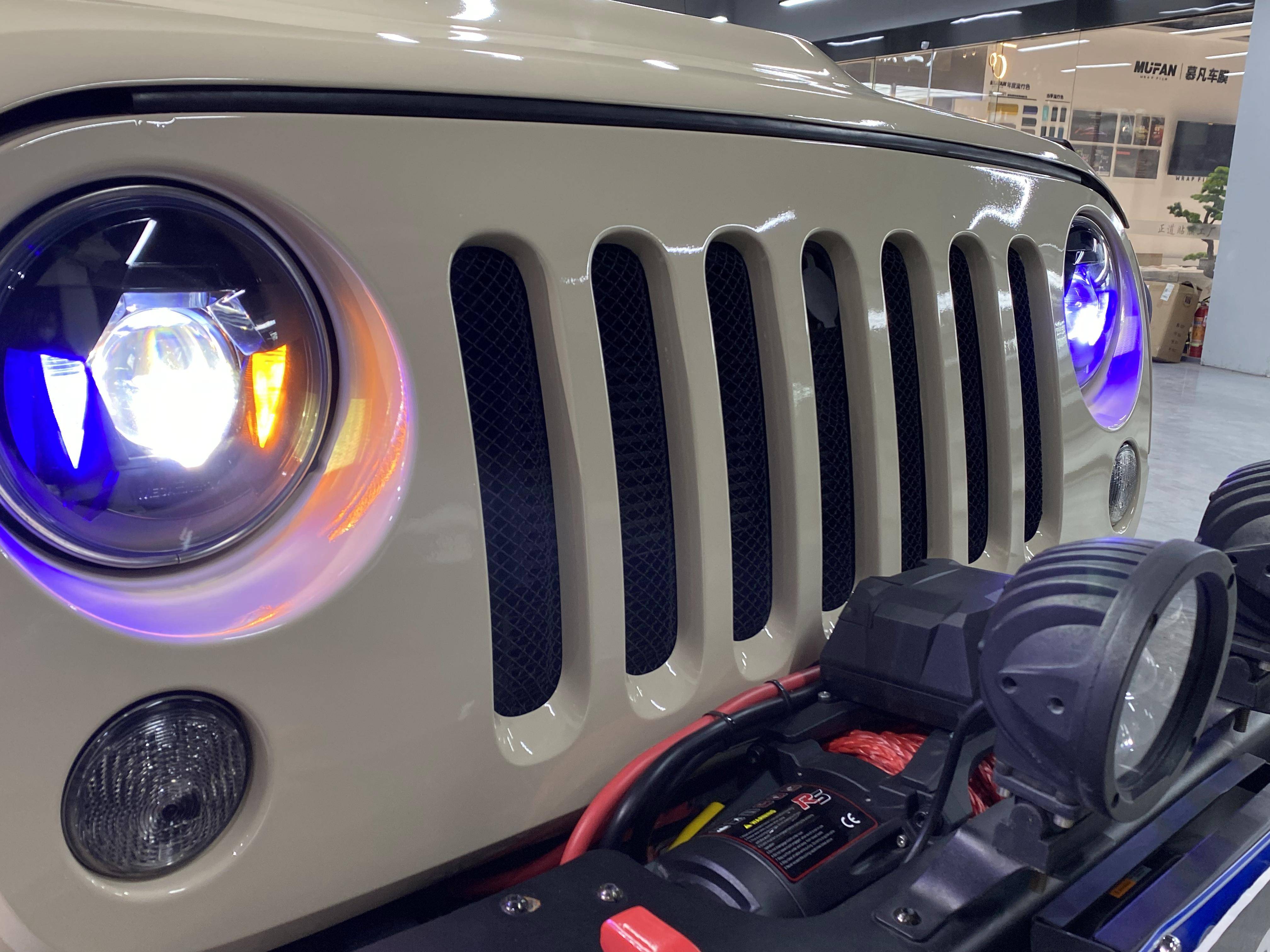 真男人的座驾,jeep牧马人改色水晶卡其米兰_搜狐汽车_搜狐网