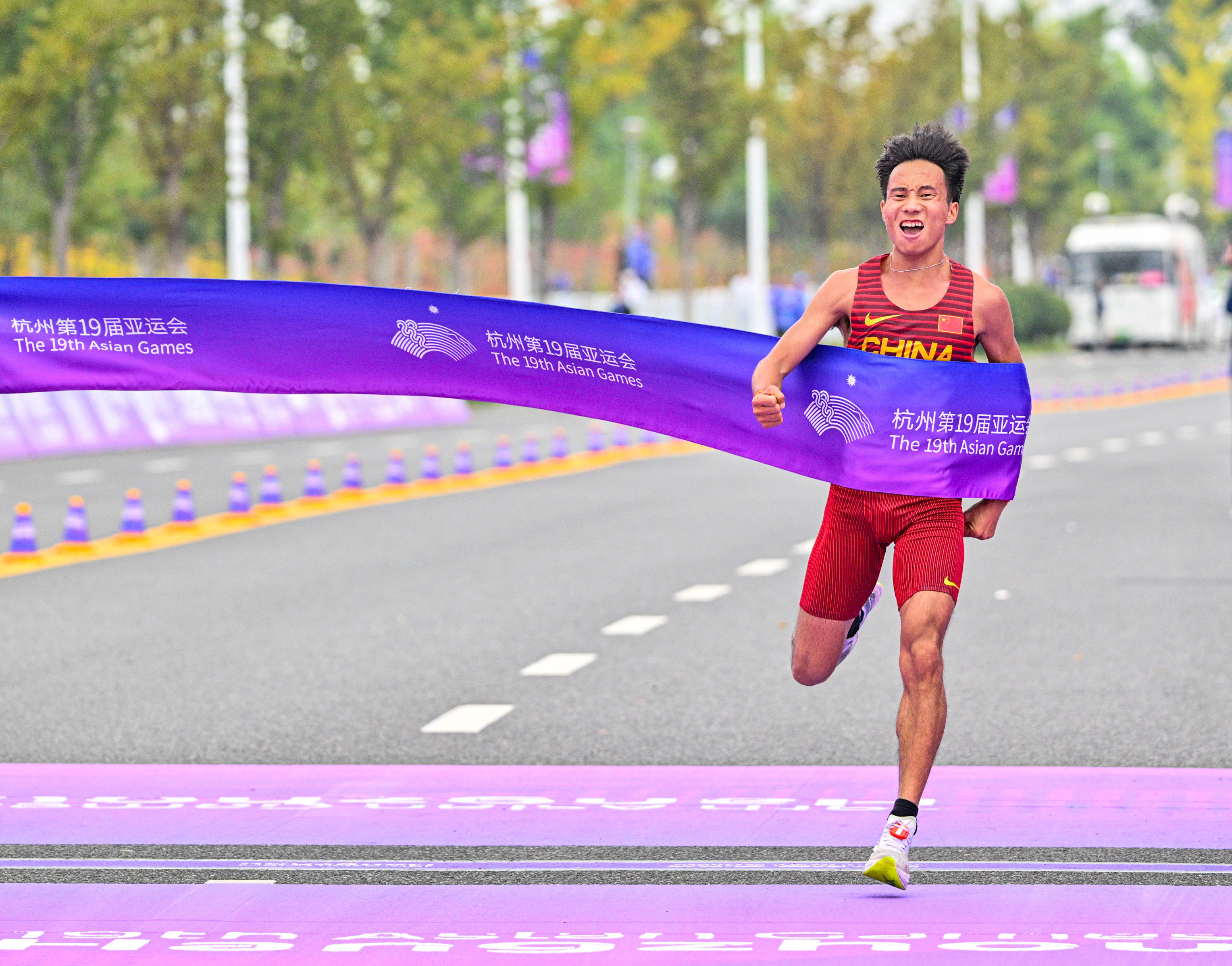 何杰亚运夺冠,中国马拉松的面子与里子_选手_男子_赛事