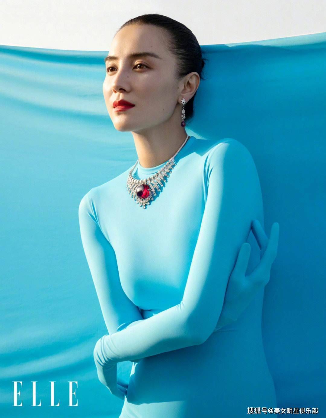 36岁宋佳,甜美性感让人心动不已!_角色_表演_观众