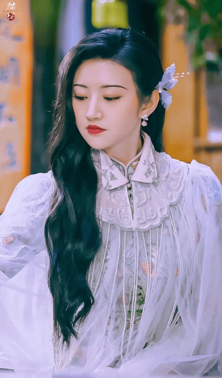 景甜新剧因美貌刷屏:"花瓶"女星逆袭,各有各的"门道"_人们_女明星