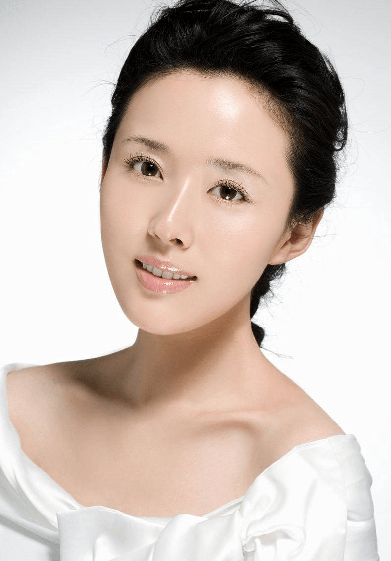 颜丹晨:人间蜜桃般的绝代风华,展现女性魅力与才华_表演_演艺_观众