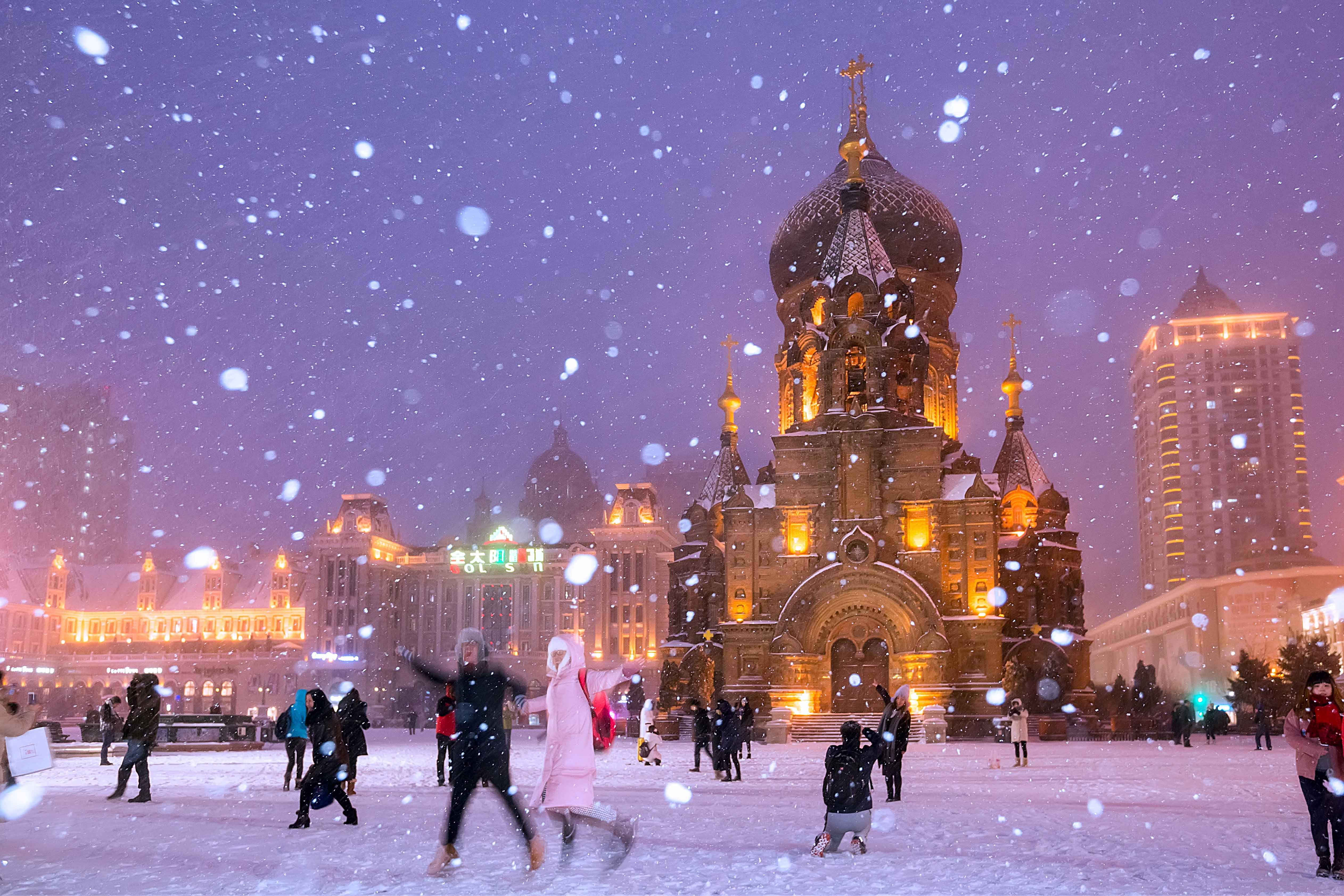 索菲亚教堂下雪图片