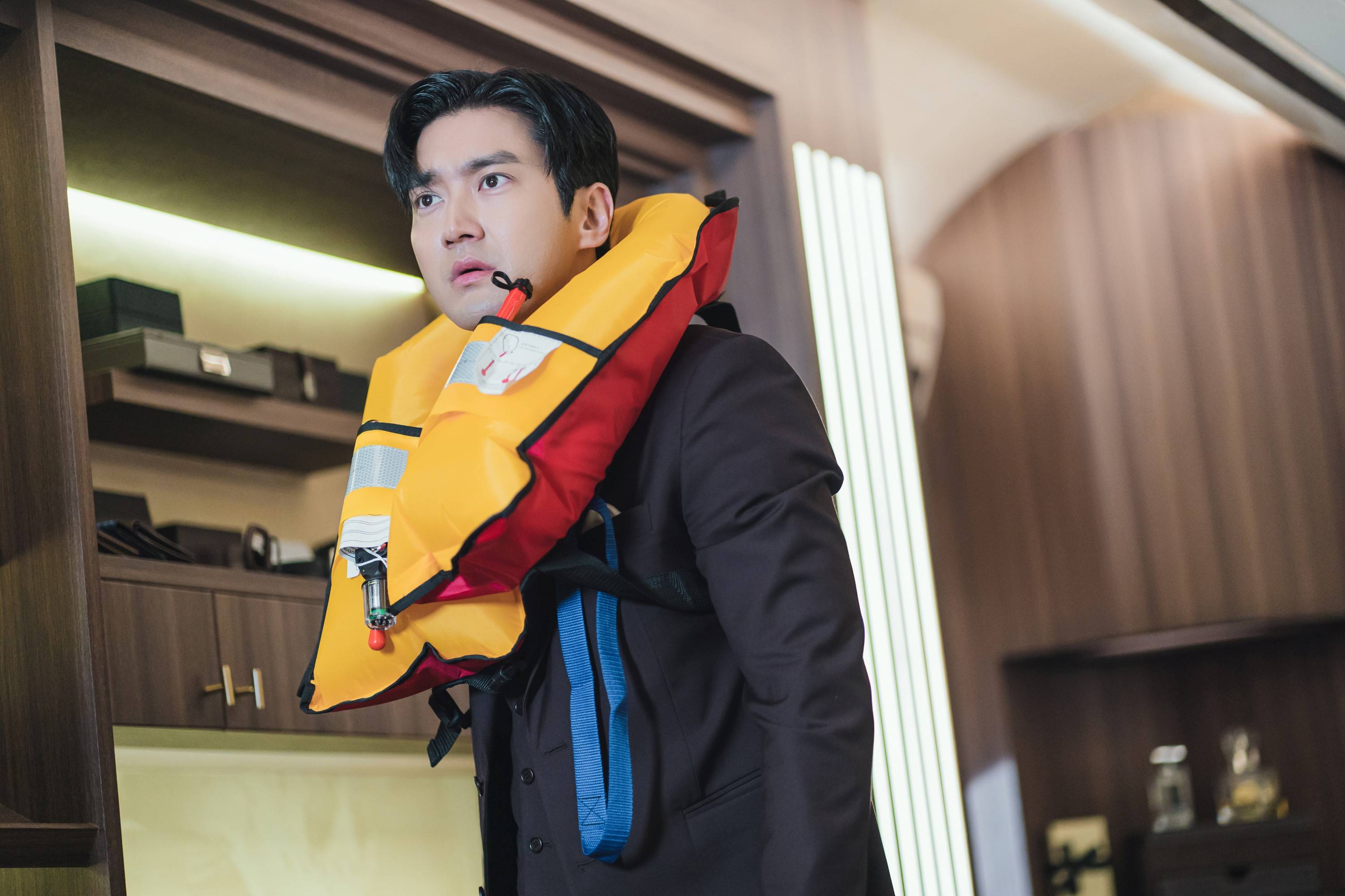 崔始源作为2023年tving及netflix视冠电视剧参演者 未来更加令人期待!