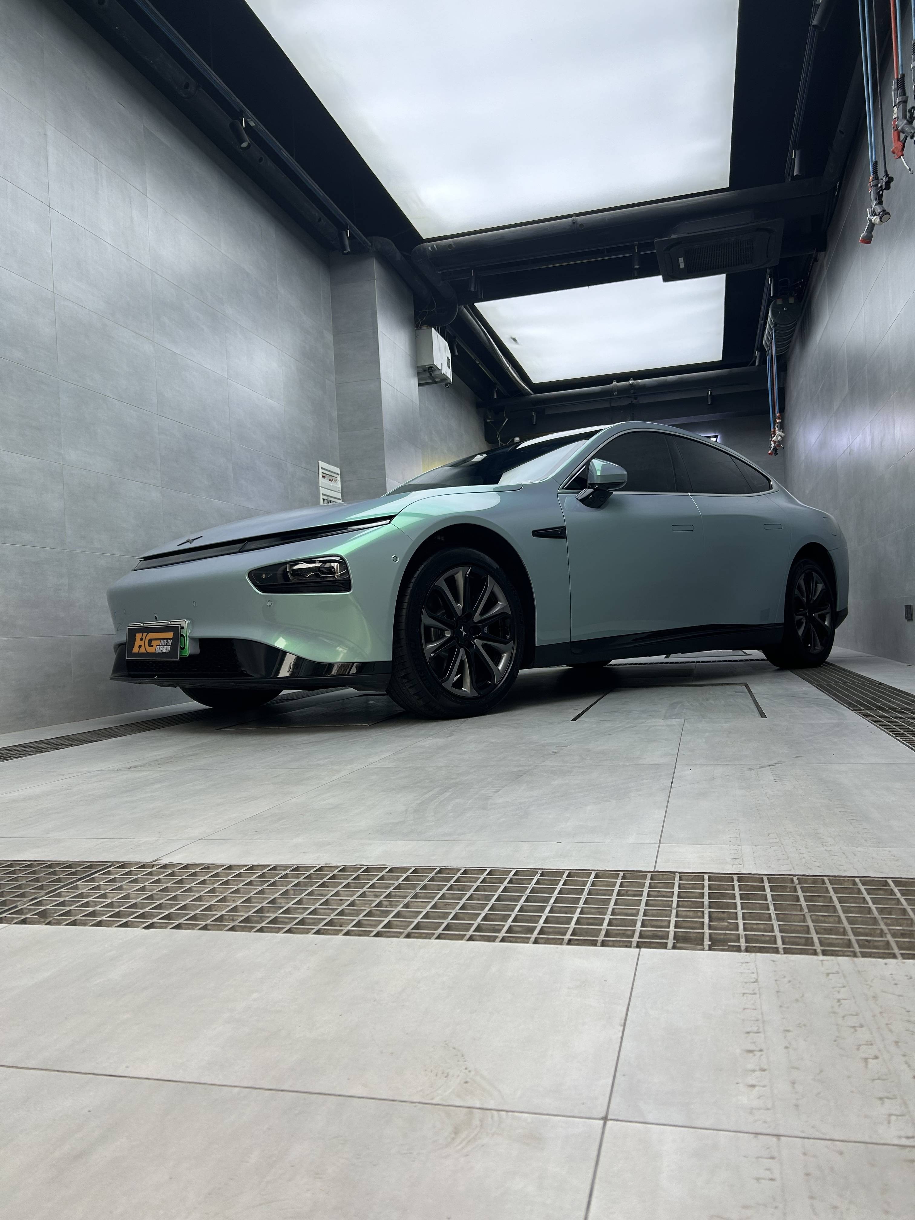 长沙汽车贴膜汇格车研,小鹏p7全车装贴梦幻灰魅绿_搜狐汽车_搜狐网