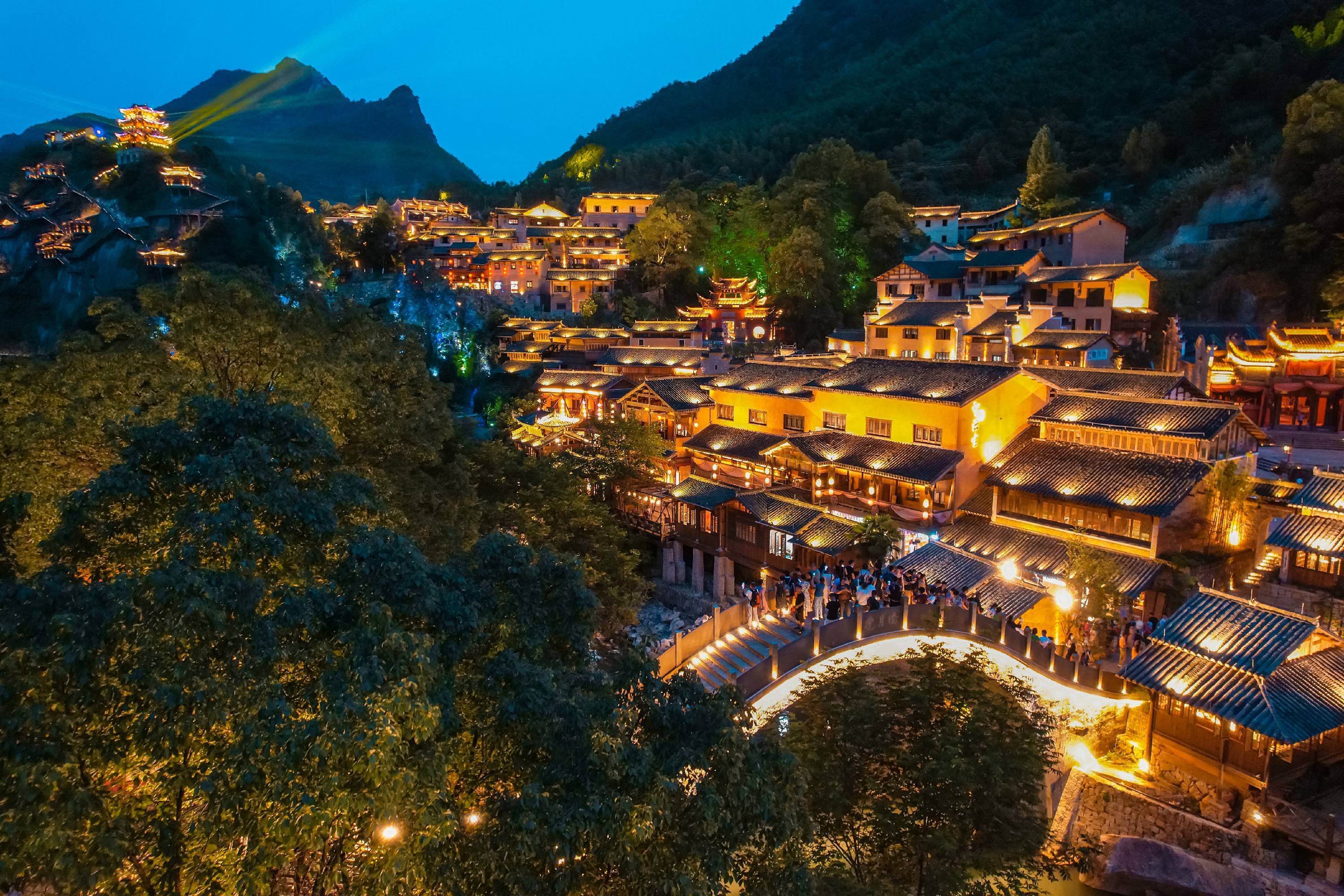 【望仙谷跨年:感受乡村"腔调"的跨年仪式感】_演出_峡谷_文化