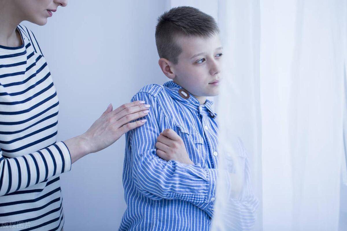 儿童罕见病几岁容易出现?会有什么表现?_进行_基因_孩子