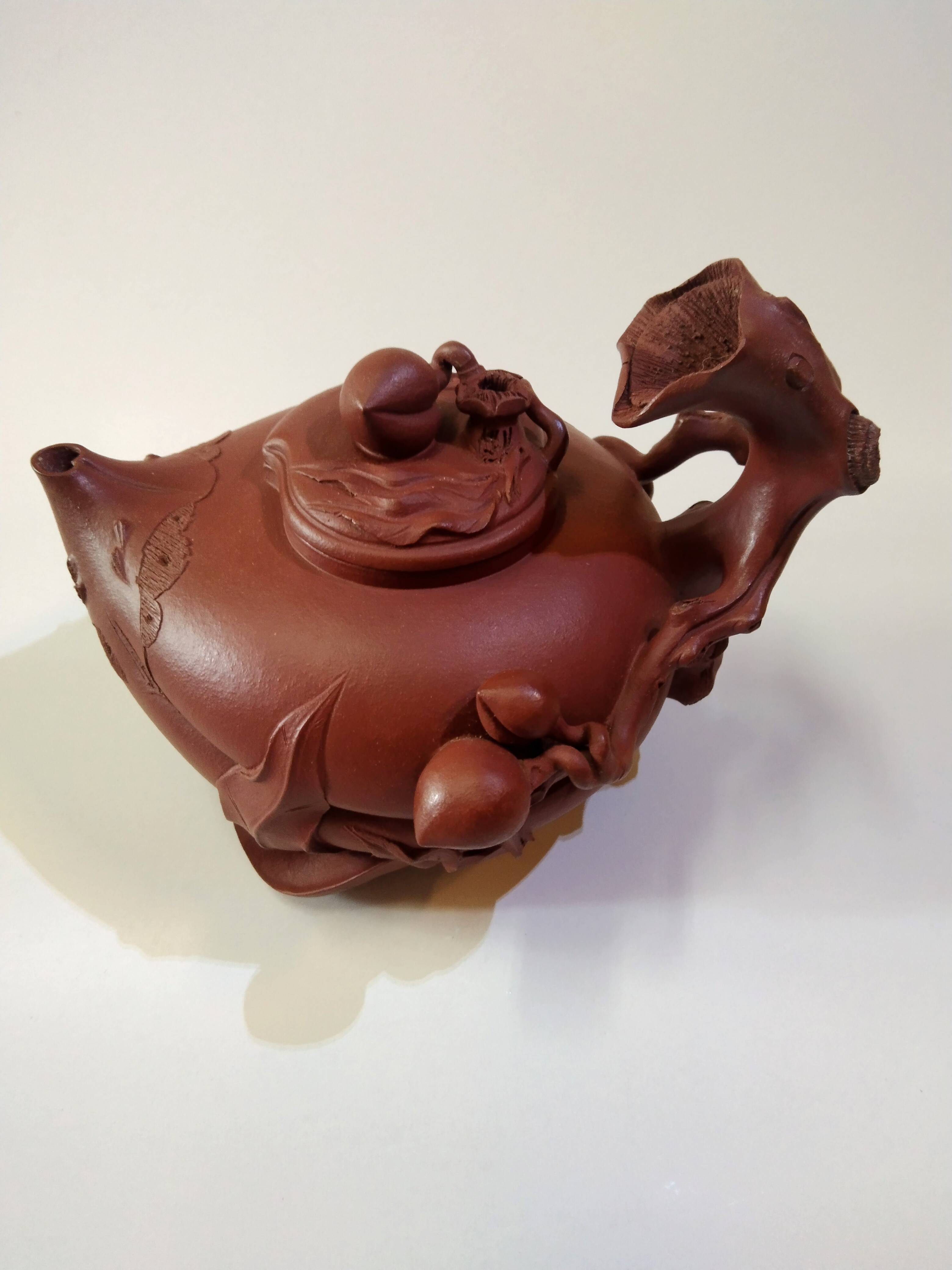 近代汪寅仙《仙桃紫砂壶》智慧和工艺的完美结合_宜兴_作品_创作