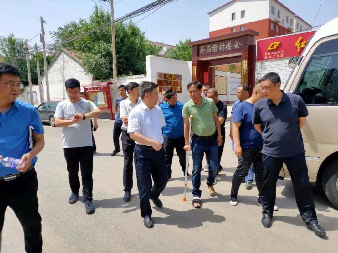 陈玉亮指出,村庄清洁行动是农村人居环境整治的重要内容,是推进乡村