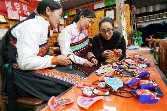 记海北工匠祁连县默勒镇综合文化站站长卓玛康珠_生活