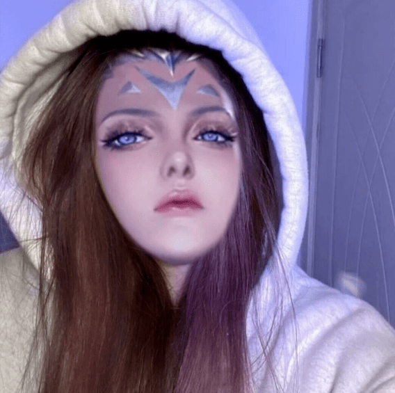 当女英雄碰到"街头霸王",露娜高冷,阿离可爱,而她最受人喜欢