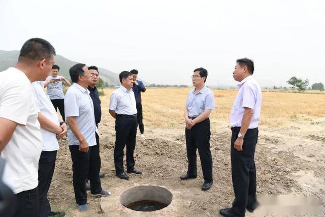 尧都区副区长范志军在金殿镇调研高标准农田项目建设工作