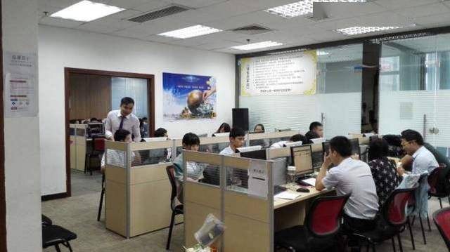 送男领导礼物排行榜_男网友给女上司送两性用品雷人礼物惹争议(2)
