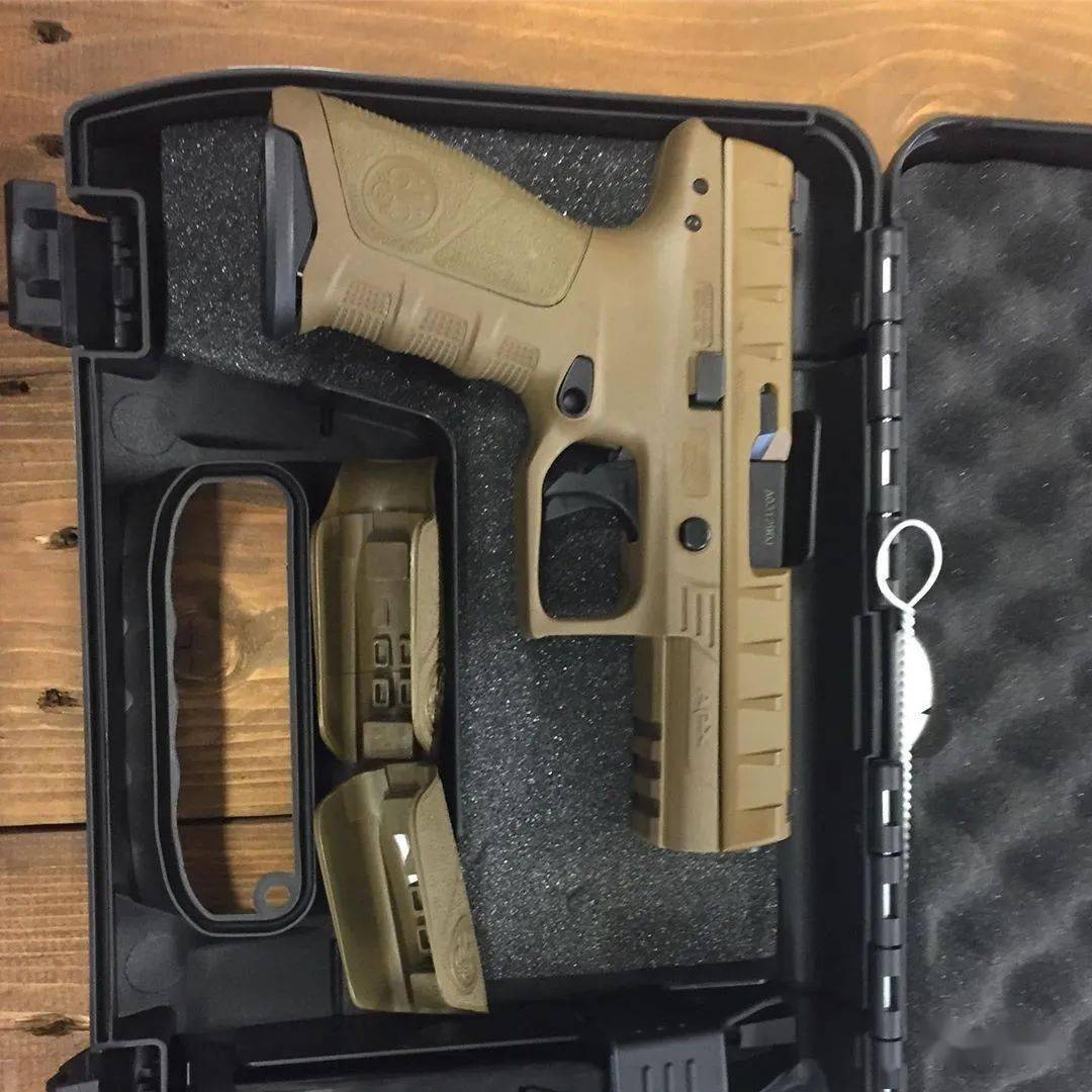 【beretta apx手枪图集】摒弃传统的现代化手枪