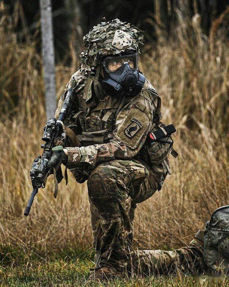 【军警酷图】一身高科技傍身 走到哪都不怵