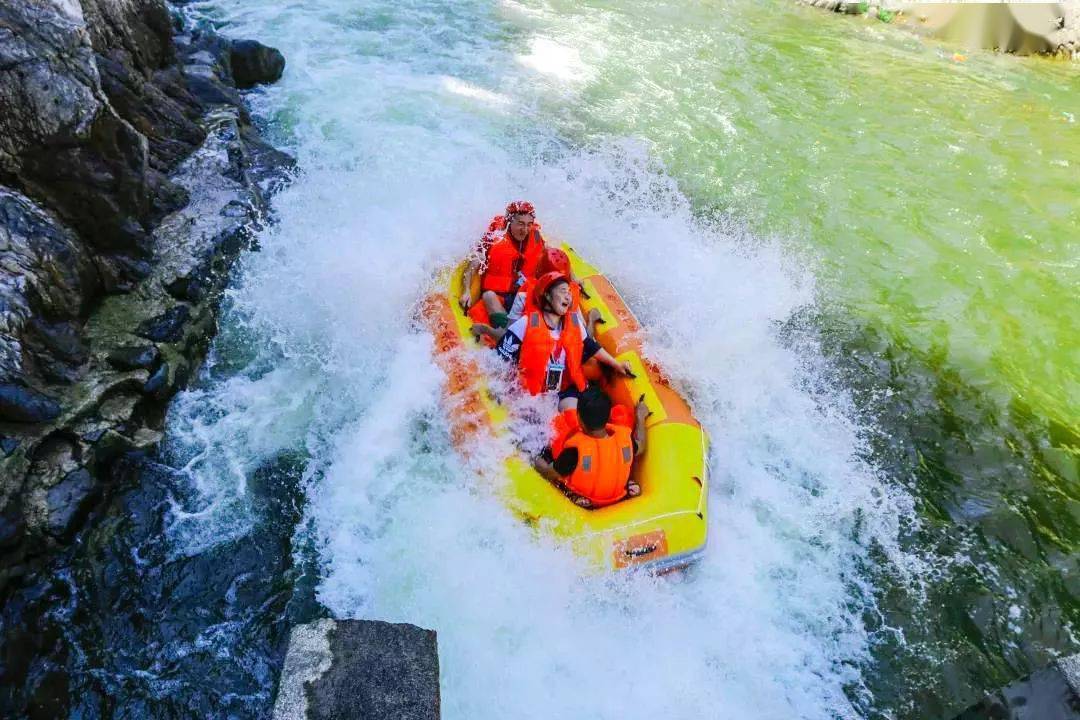 金刚台峡谷漂流隆重开漂阜阳人每年必去超嗨超刺激