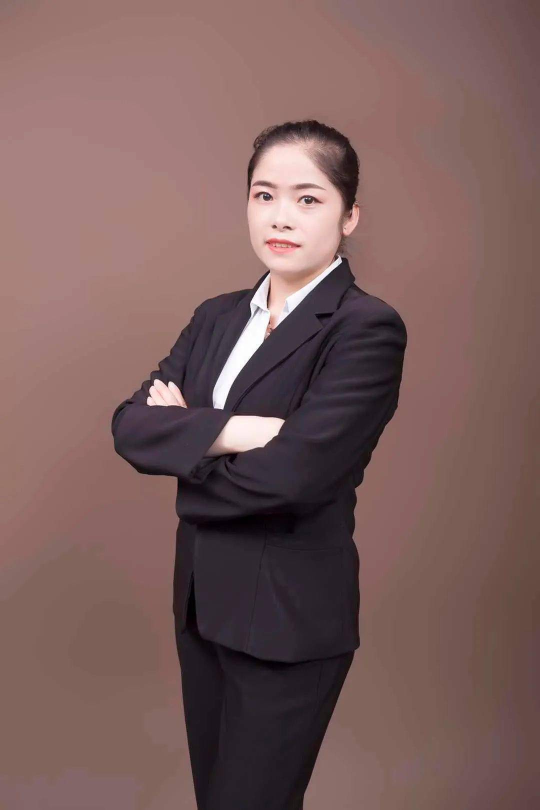 杨彩艳民生高新酒店餐饮部经理餐饮酒店职业经理人为您近距离分享暖心