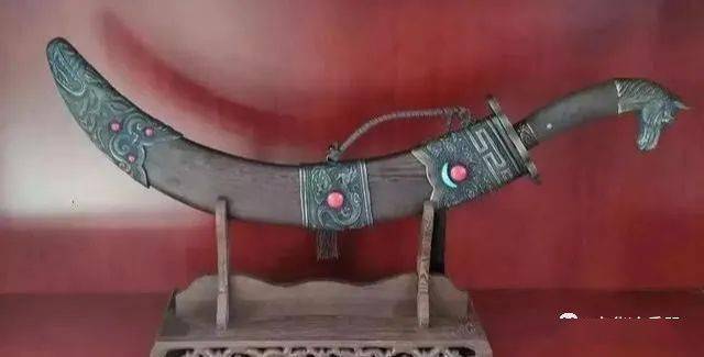 蒙古部落驰骋大漠的神兵利器——象征蒙古勇士的精神文明的蒙古弯刀